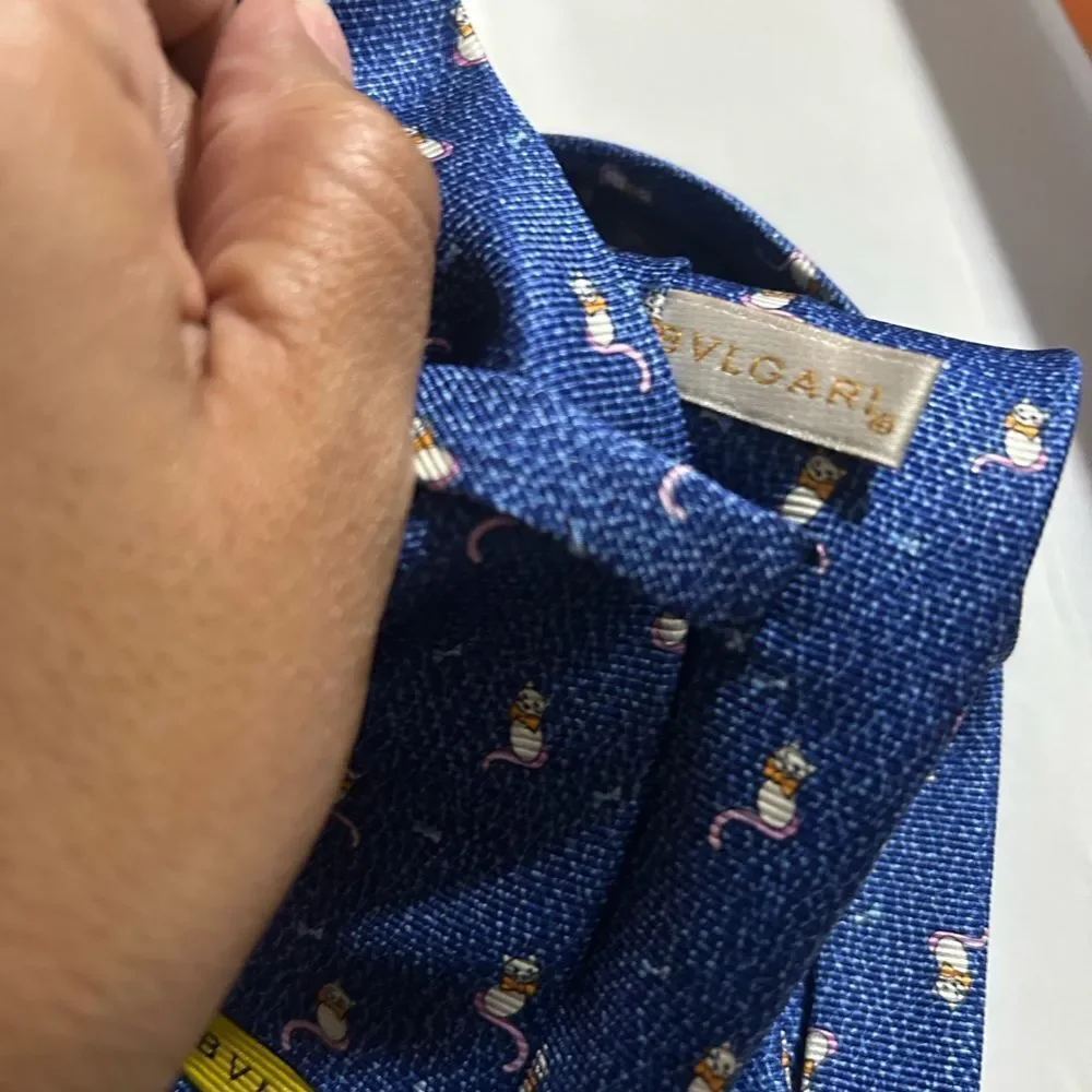 NWOT BVLGARI  Blue Cat patterned Seta Silk Tie